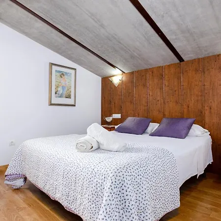 Yourhouse Cuixa